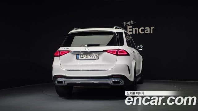Mercedes-Benz GLE-Class 2021 — ფოტო 4/20