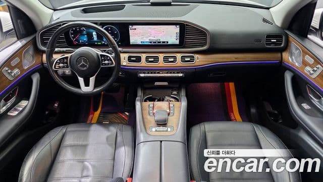 Mercedes-Benz GLE-Class 2021 — ფოტო 7/20