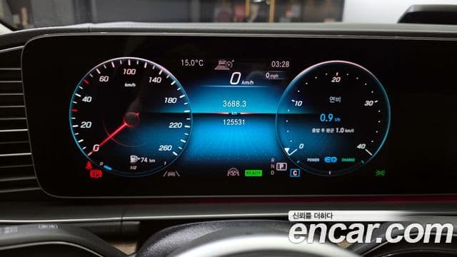 Mercedes-Benz GLE-Class 2021 — ფოტო 8/20