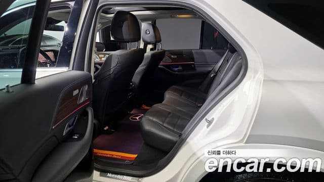 Mercedes-Benz GLE-Class 2021 — ფოტო 11/20