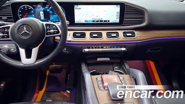 Mercedes-Benz GLE-Class 2021 — ფოტო 19/20