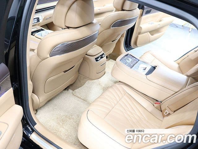 Genesis G90 2022 — фото 12 из 19