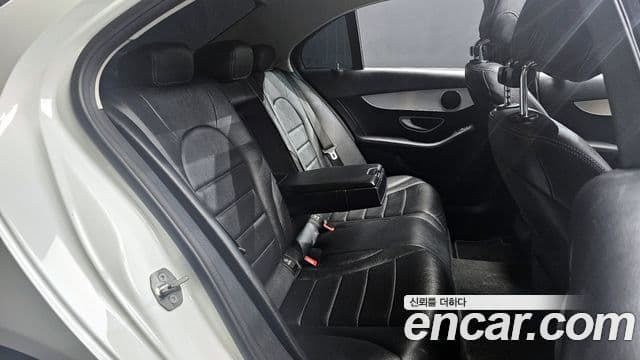 Mercedes-Benz C-Class 2020 — ფოტო 12/20