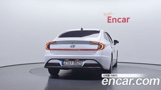 Hyundai Sonata 2022 — Фото 4/20