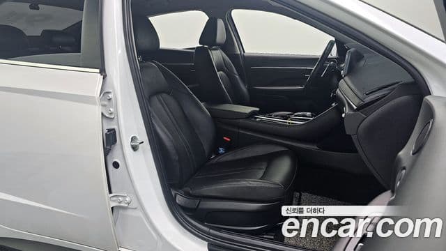 Hyundai Sonata 2022 — Фото 10/20