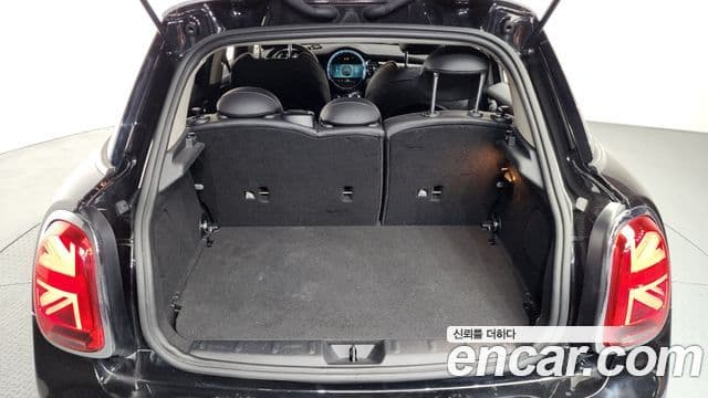 Mini Cooper 2021 — ფოტო 20/20