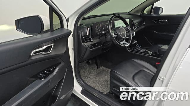 Kia Sportage 2021 — Фото 11/20
