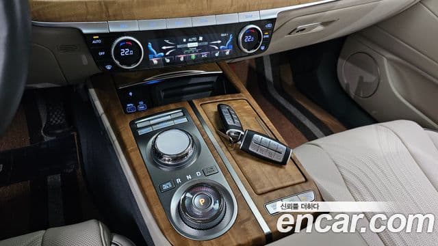 Genesis Electrified G80 2023 — ფოტო 8/20