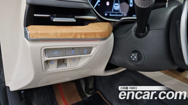 Genesis Electrified G80 2023 — ფოტო 19/20