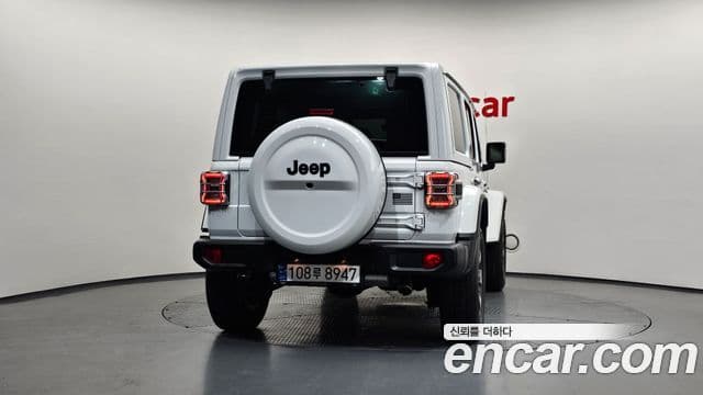 Jeep Wrangler 2022 — ფოტო 11/20