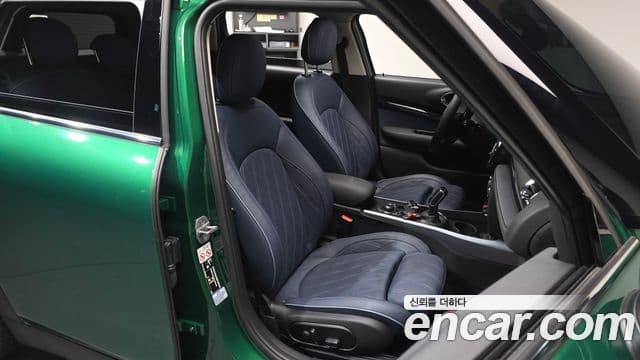Mini Cooper S Clubman 2023 — ფოტო 13/20