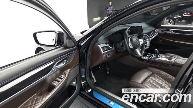BMW 7 Series 2021 — ფოტო 11/20