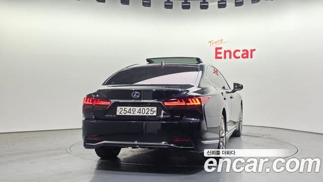 Lexus LS500h 2021 — Şəkil 4/20