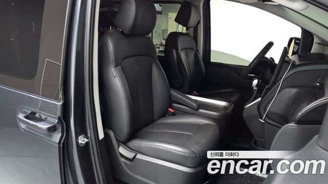 Hyundai Staria 2024 — Şəkil 10/20