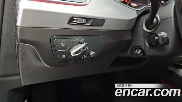 Audi Q7 2019 — ფოტო 14/20