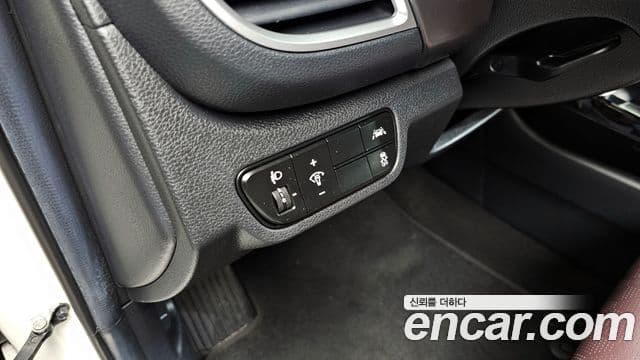 Kia Seltos 2020 — ფოტო 18/20