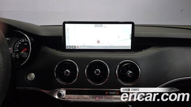 Kia Stinger 2021 — Фото 15/20