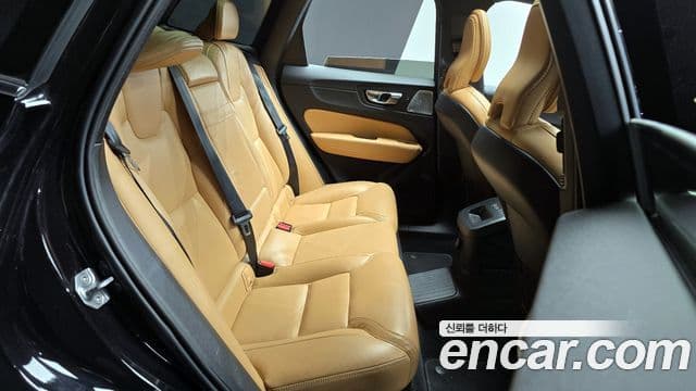 Volvo XC60 2021 — Şəkil 6/20