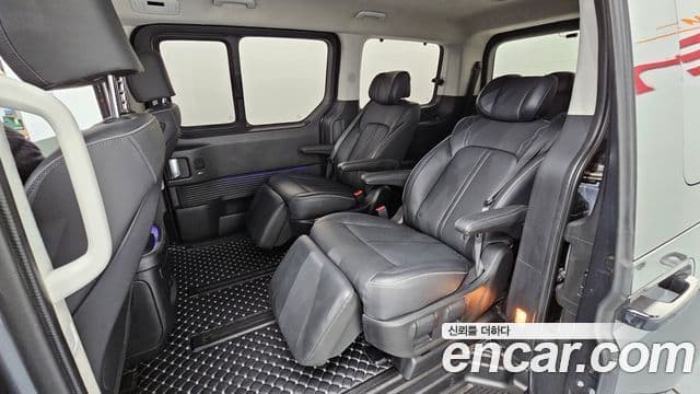 Hyundai Staria 2021 — ფოტო 12/20