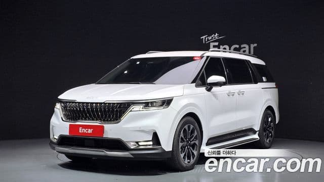 Kia Carnival 2022 — ფოტო 1/20