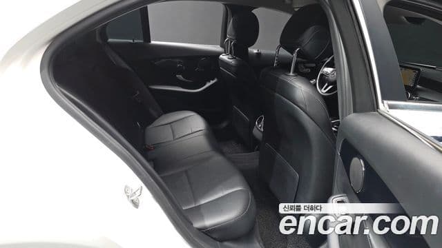 Mercedes-Benz C-Class 2019 — Фото 12/20