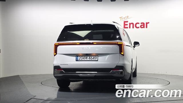 Kia Carnival 2024 — ფოტო 4/20
