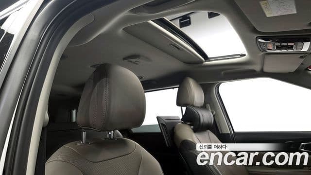 Kia Carnival 2024 — фото 17 из 20