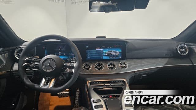 Mercedes-Benz AMG GT 2025 — ფოტო 17/20