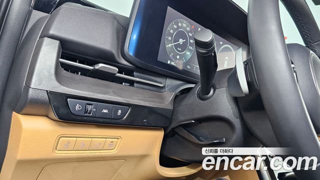 Kia Carnival 2023 — фото 20 из 20