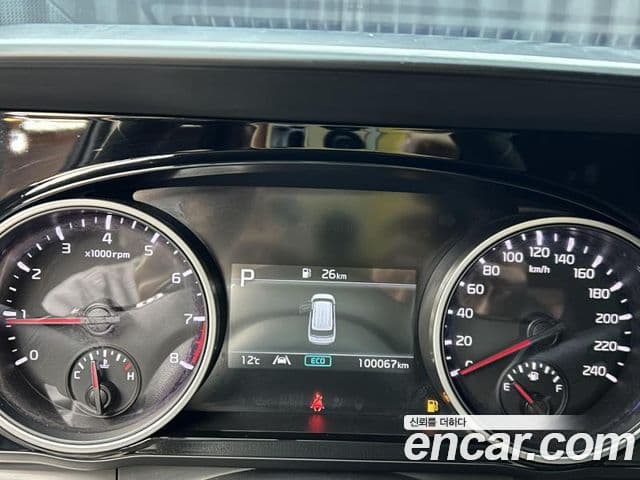 Kia Carnival 2021 — фото 7 из 18