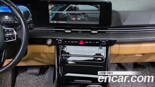 Kia Carnival 2021 — ფოტო 14/20