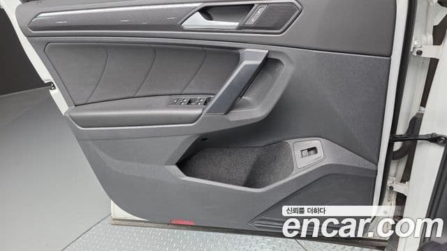 Volkswagen Tiguan 2020 — Şəkil 12/30