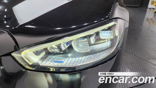 Mercedes-Benz S-Class 2022 — Photo 28/40