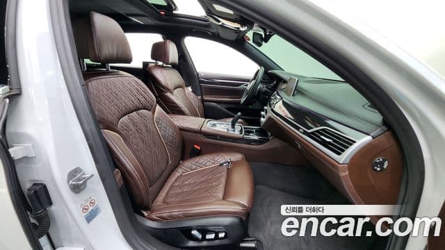BMW 7 Series 2020 — фото 9 из 20