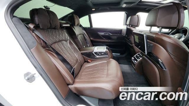 BMW 7 Series 2020 — Şəkil 19/20