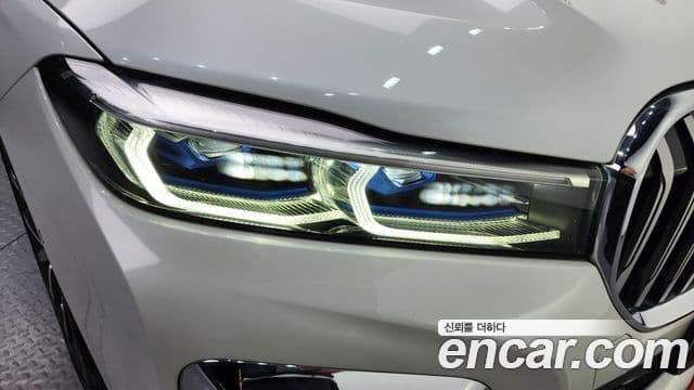 BMW 7 Series 2020 — Photo 21/36