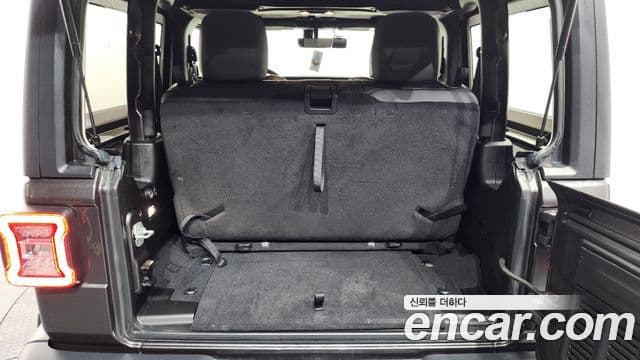Jeep Wrangler 2020 — ფოტო 20/20