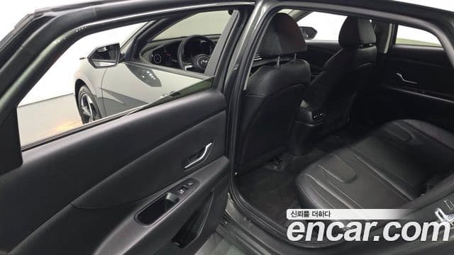Hyundai The New Avante Hybrid 2023 — ფოტო 20/20