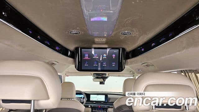 Kia Carnival 2023 — Şəkil 19/20