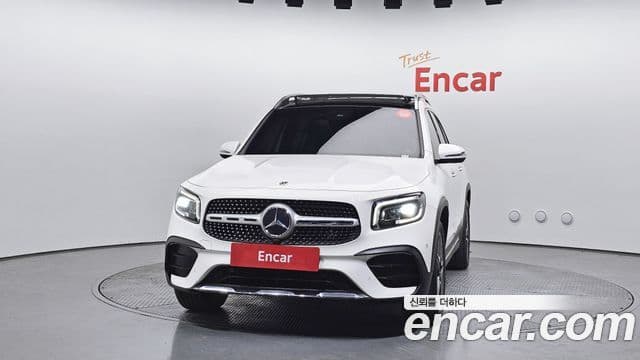 Mercedes-Benz GLB-Class 2021 — ფოტო 3/20