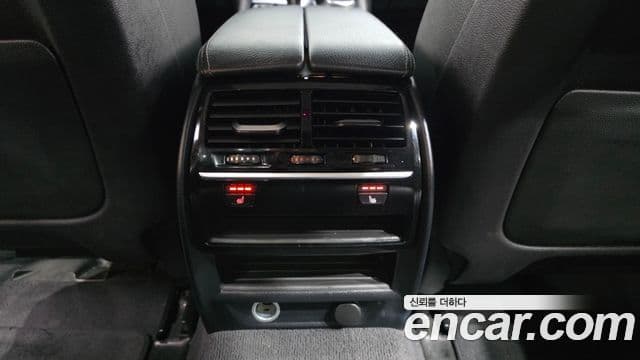 BMW 5 Series 2019 — ფოტო 18/20