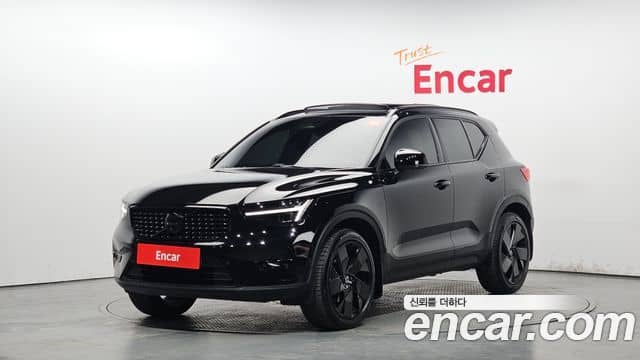 Volvo XC40, 2025