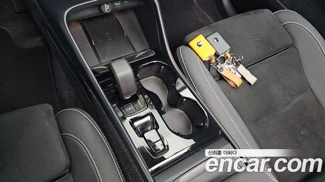 Volvo XC40 2025 — фото 9 из 20