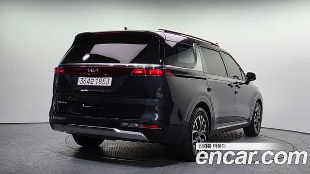 Kia Carnival 2021 — ფოტო 2/20