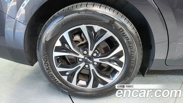 Kia Carnival 2021 — фото 5 из 20