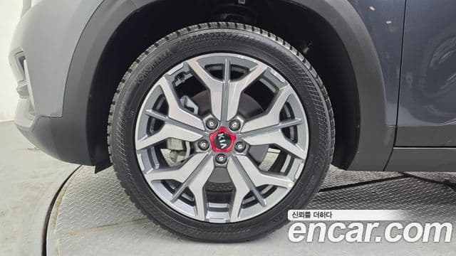Kia Seltos 2020 — фото 5 из 20