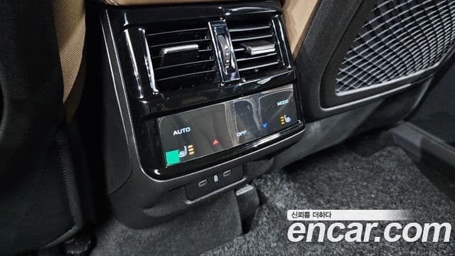 Renault Samsung Grand Koleos 2024 — Фото 19/20