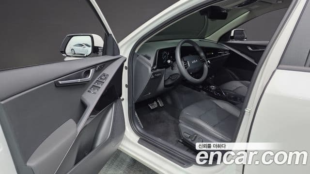 Kia Niro 2025 — Şəkil 10/20