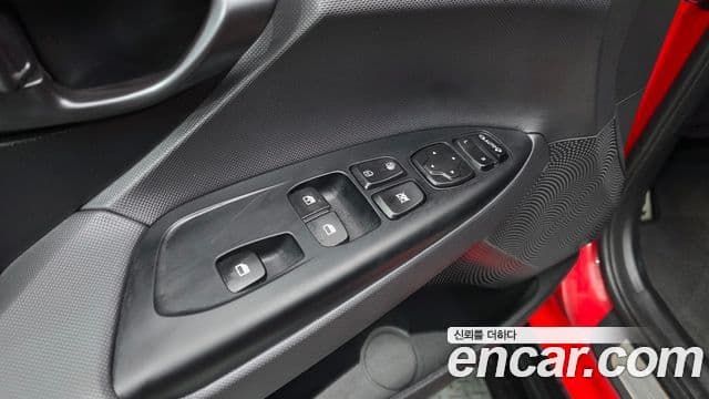 Hyundai Veloster 2019 — Şəkil 18/20
