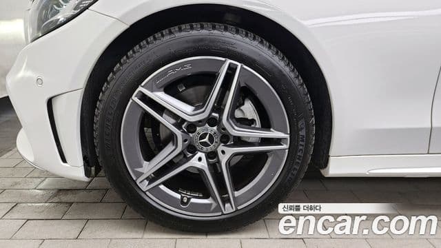 Mercedes-Benz C-Class 2021 — ფოტო 5/20